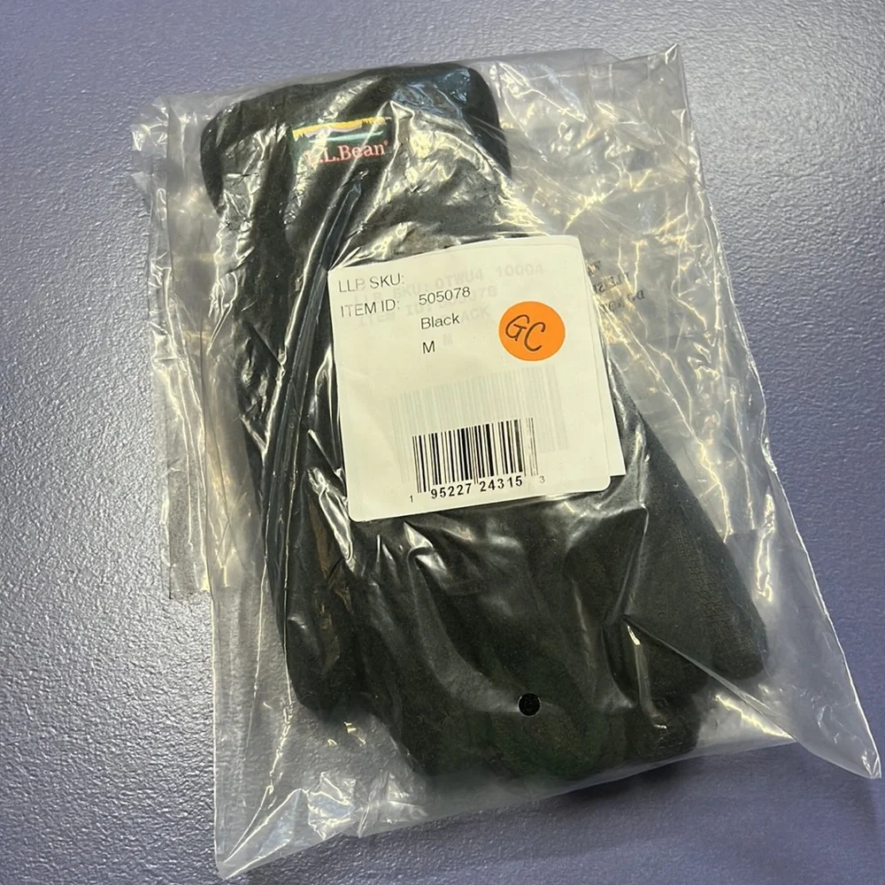 L.L.Bean Kids' Mountain Classic Fleece Gloves- Black A4